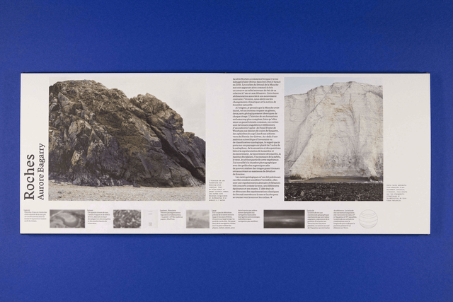 A book spread of the book »Littoral« on a bright blue background. The spread shows a text under the headline »Roches«. The text that follows is enclosed by two nig photos of rocks on both sides.
